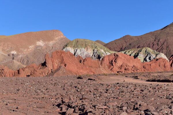 Valle de Arco Iris, Petroglifos en Valle de Hiervas Buenas