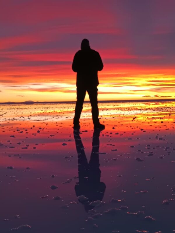 Uyuni con retorno a San Pedro / 4 días y 3 noches /  VIP